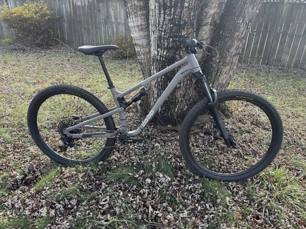  Co-op Cycles DRT 3.1 Full Suspension Mountain Bike 1