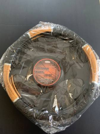 Allison Steering Wheel Cover Grip. Fits most cars and pick-ups. New. 1