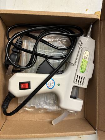Glue gun 1