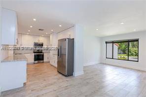 $6,000 / 3br - 2018ft2 - Renovated 3/2 home in the Village of Biscayne Park. O (BISCAYNE PARK)64049454936705120