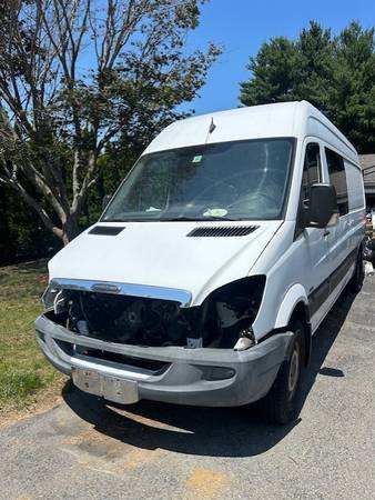 2012 Freightliner - $7,000 (belmont)63618116299779120