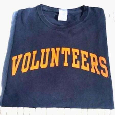 Tennessee Volunteers . Size: 2XL {50-52} . Short Sleeve Tee Shirt - $25 (Knoxville, Tennessee)63442399320579122