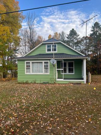 🏡 UPPER PENINSULA PROPERTY WITH LAKE VIEWS — $64,900 OBO 🌲 1