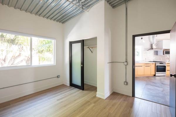 $2,975 / 2br - 2/BD, Convenient designated parking, Situated in San Pedro! (605 S Pacific Ave, San Pedro, CA)63857623873923121