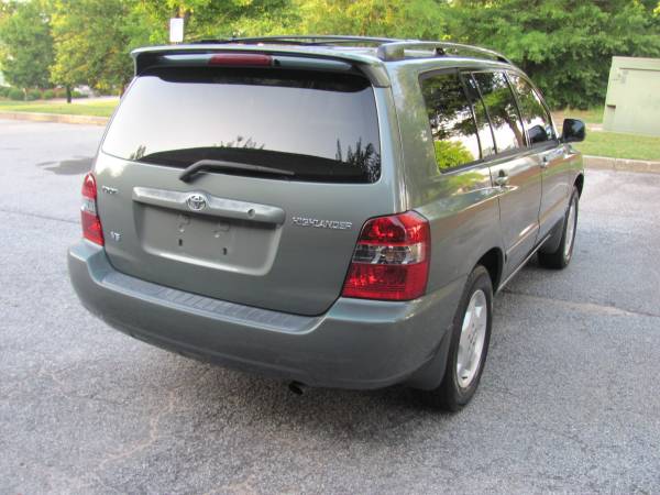 2006 Toyota Highlander Limited ; Green/Tan ; 3rd Row; NICE!! - $6,995 (conyers)63620223785217124