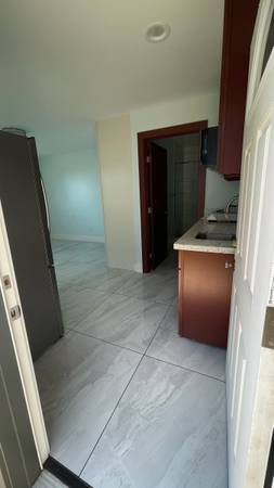 $1,400 / 200ft2 - Convenient location, with AC (Aiea，pearlridge)63939536155523121