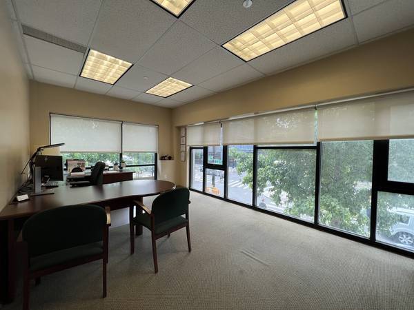 $4,500 / 1200ft2 - Oficina Esquina Principal en Williamsburg – 400 Bedford Ave (Williamsburg)63689717851267120