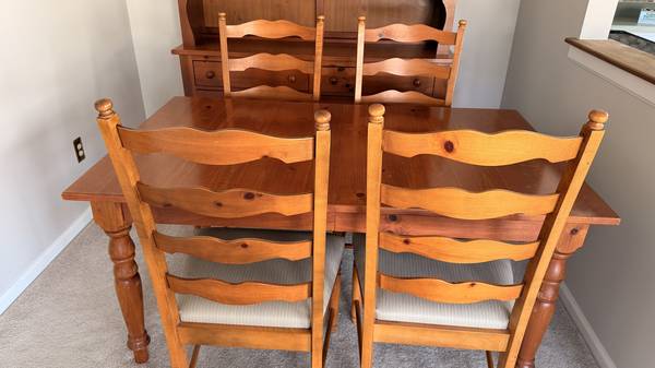 🪵 SOLID REAL WOOD Dining Set – 6 Chairs & Extendable Table – Beautifu 1