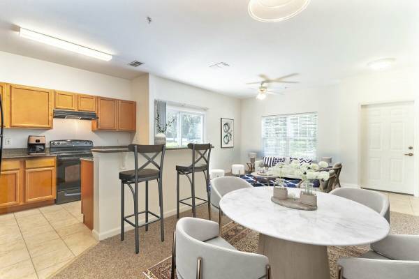 $1,349 / 2br - 830ft2 - Stylish Features, Business Center, Boardwalk (Fruitland Park)63899259636866123