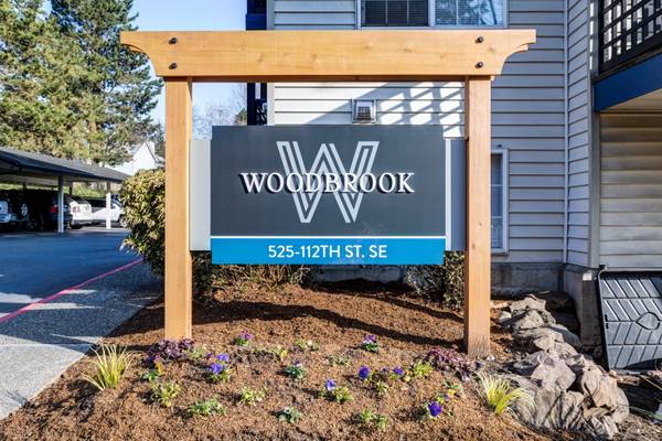 $2,175 / 2br - 1019ft2 - Pet Grooming Station, Outdoor Pool, Internet Ready (525 112th St SE, Everett, WA)63814636004225120