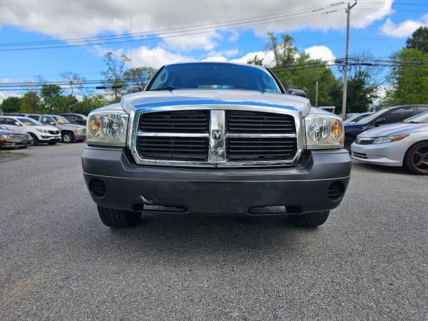 2006 Dodge Dakota SL (6 speed manual, 69k miles, clean) - $8,450 (carlisle)63477756868483121