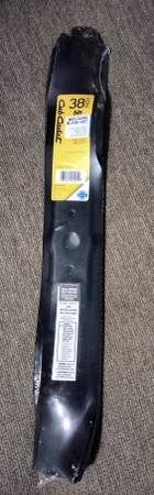Cub Cadet 2-blade set of mulching blades 1