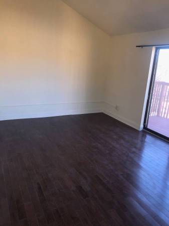 Spacious 1 bedroom with loft space in Fairmount 1