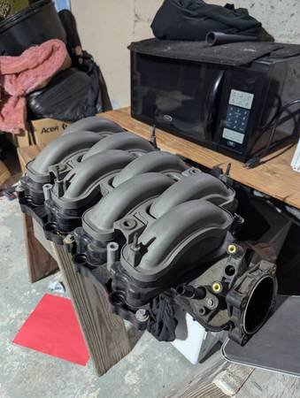 Coyote 5.0 Intake Manifold 1