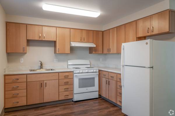 $1,327 / 1br - 592ft2 - ✨Cougar Creek Apartments Has Move In Specials.. APPLY NOW!!!✨ (Hazel Dell)63672601185667124