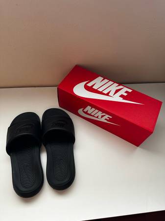 Nike slides 1