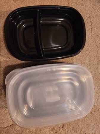 Rubbermaid meal prep containers/lids 1