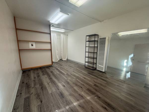 Downtown Huntington Beach Small Office / Commercial w/ Bath MAIN St. 1