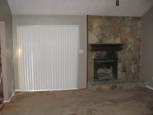 $1,100 / 2br - DUPLEX (JONESBORO)63964398938754124