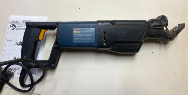 BOSCH 1634VS Variable Speed Corded 10.5 amp Reciprocating Saw 1