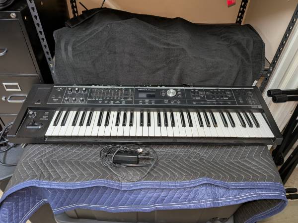 Roland V-Combo VR-09 1