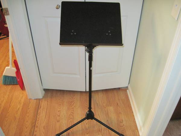 Music stand 1