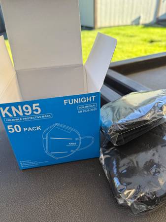 KN95 black masks 1