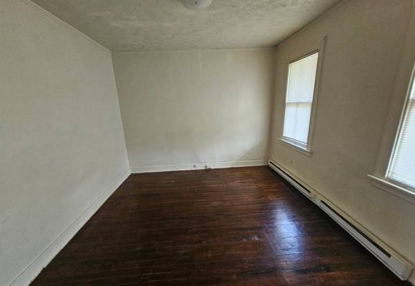 $800 / 2br - This 2 bed 1 bath home (210 W 11th St, Reno, NV)63992633946626124