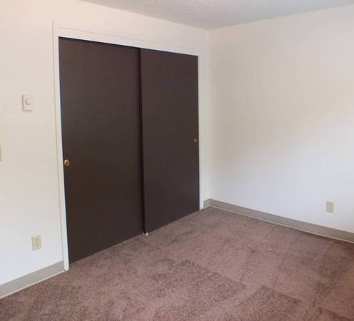 $1,319 / 2br - 805ft2 - Feel at home your first night! Fall in love with your 2 BR / 1 BA! (Vancouver)63777293531395122