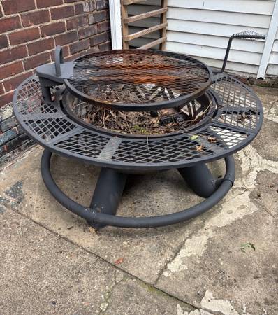 Round firepit 1