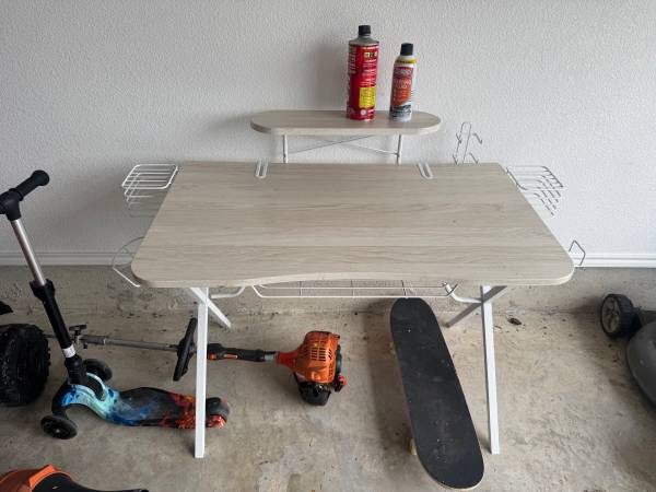Gaming desk 1