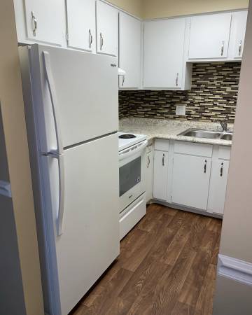 $905 / 2br - 1000ft2 - ✨Your new home awaits!!✨ (Clarksville)64008828186755122