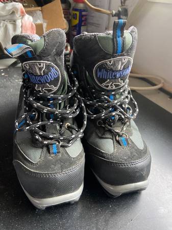 ~*~CLASSIC XC SKI boots size 40~*~ 1