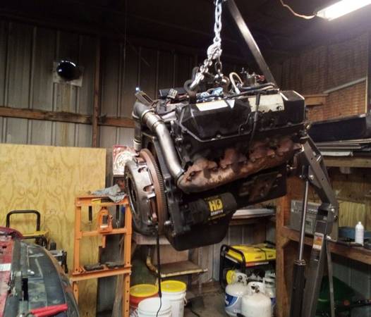 7.3 Powerstroke stock navistar engine 1