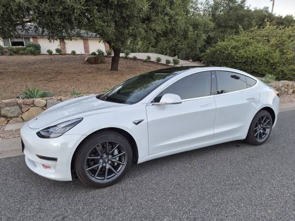 2018 Tesla Model 3 - Long Range - One Owner - $18,900 (Ventura County)63441223678723123