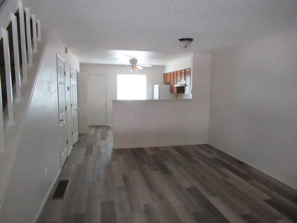 $1,225 / 2 habitaciones - 1100 pies cuadrados - 2009 Lelaray Street Unidad A (Colorado Springs)63687067128193121