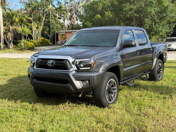 2015 Toyota TACOMA SR5