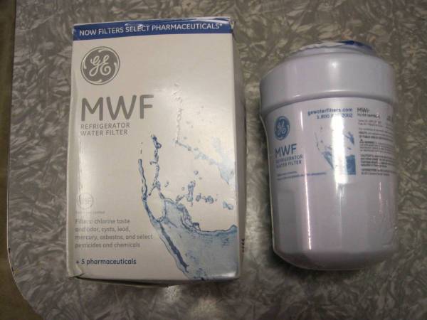 New GE® MWF Refrigerator Water Filter - Sealed in Plastic Wrap 1