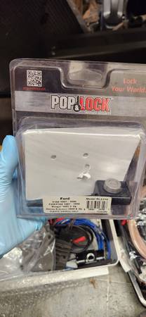 Tailgate lock for Ford trucks 1