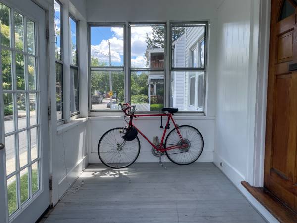 $2,700 / 2br - 1000ft2 - ✨Piso de 2 dormitorios • Cocina y baño renovados • Estacionamiento, lavandería y almacenamiento (West Medford)63892102796930121