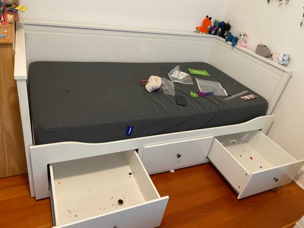 IKEA Hemnes Twin/King Trundle Bed 1