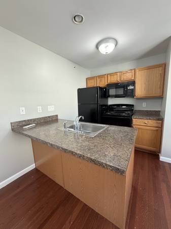 2 Bedroom Apartment In Framingham - Available Now - 1 MONTH FREE! 1