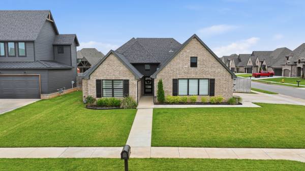 Bixby Home For Sale 3/2/3 Addison Creek Neighborhood 1