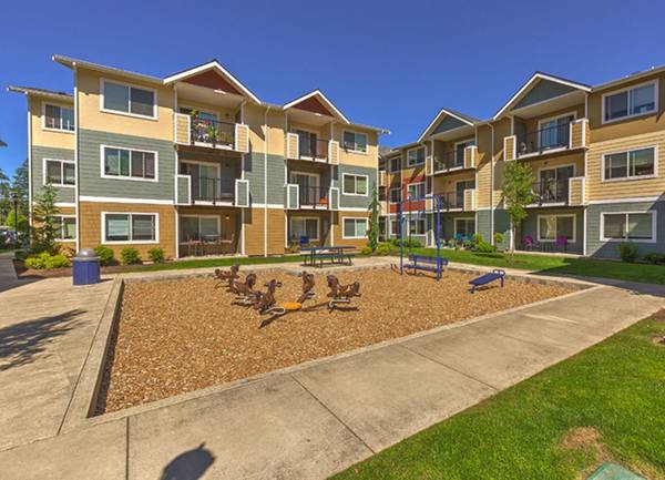 $2,020 / 2br - Balcony, Cable Ready, Designer Interiors (12115 State Ave, Marysville, WA)63688296407171123