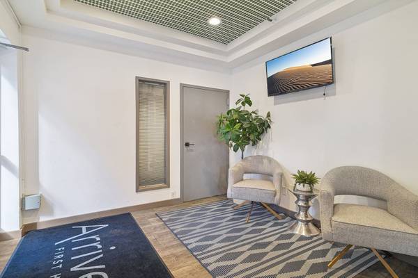 $2,915 / 2br - 950ft2 - Vistas del horizonte, vistas a la ciudad, hogares espaciosos (600 7th Ave, Seattle, WA)63850638830337120