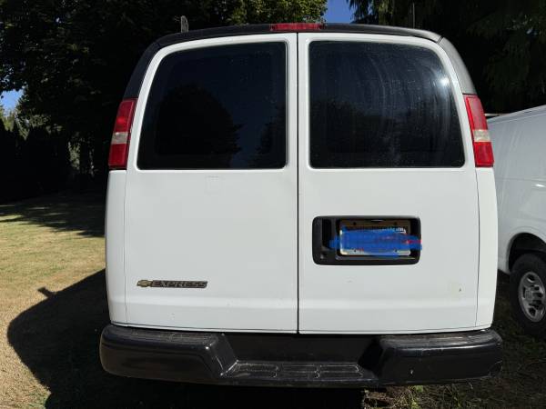 2007 Chevrolet Express Van 3500 1 Ton - $7,995 (Olympia)63473663246339123
