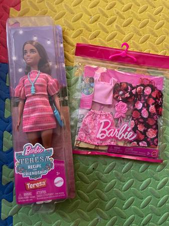 Barbie doll and clothes 1