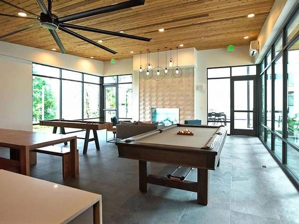 $1,776 / 1br - 680ft2 - Gorgeous 1 BR/1 BA with Wood Style Flooring, Don't Miss Out!63850637730307123