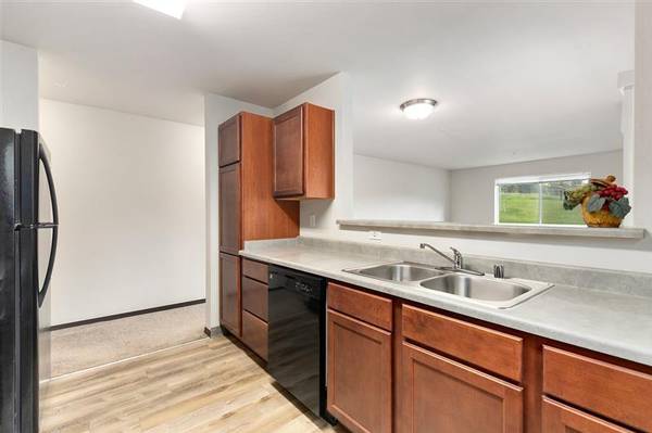 $1,399 / 2br - 1104ft2 - Offering 2 Months FREE of Rent or Reduced Rent on Select Units!63793087315459123