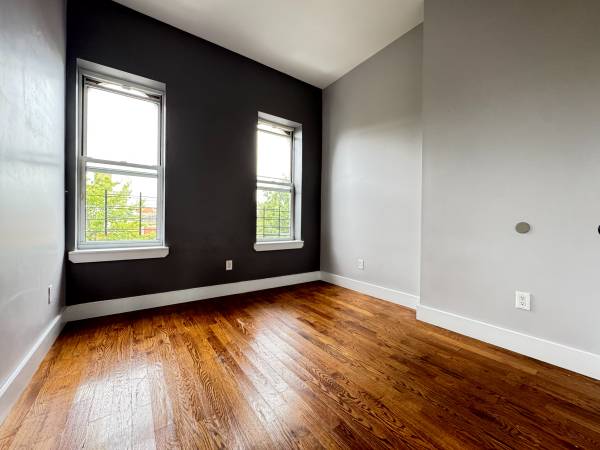 $3,550 / 4br - NO FEE! Beautiful 4 Bed in Crown Heights / Brownsville Area!! (Crown Heights/ Brownsville)63854479728131124